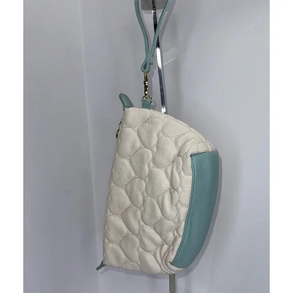Betsy‎ Johnson Quilted Hearts Wristlet Cosmetic Clutch Zip Bag Romantic Coquette - Picture 5 of 12
